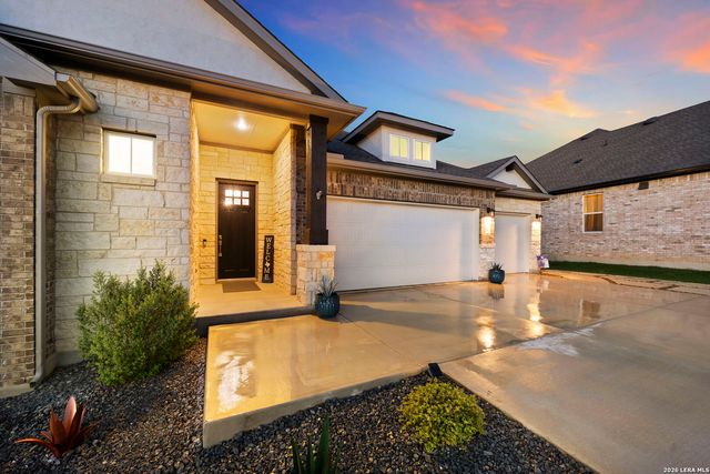 374 Bridle Trl, New Braunfels, TX 78132