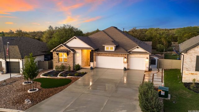 374 Bridle Trl, New Braunfels, TX 78132