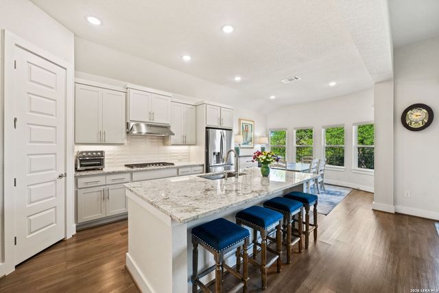 374 Bridle Trl, New Braunfels, TX 78132