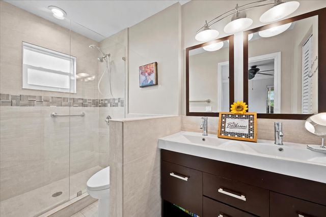 206 Lake Susan Lane, West Palm Beach, FL 33411