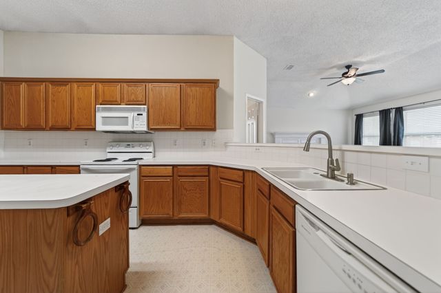 2505 Ash Creek, Mesquite, TX 75181