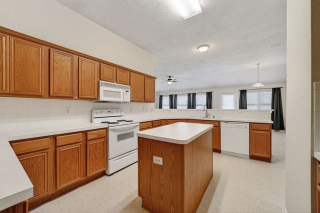 2505 Ash Creek, Mesquite, TX 75181