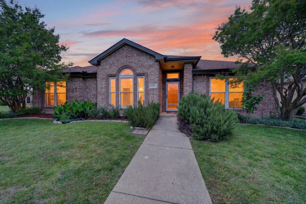 2505 Ash Creek, Mesquite, TX 75181