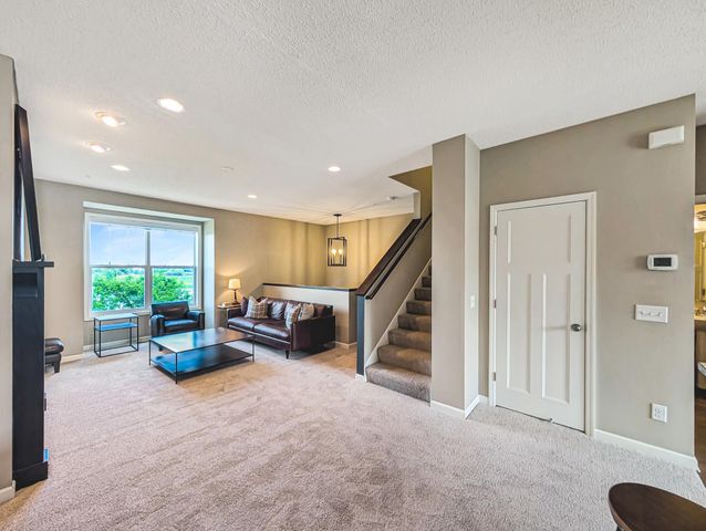8325 Norwood Lane N, Maple Grove, MN 55369