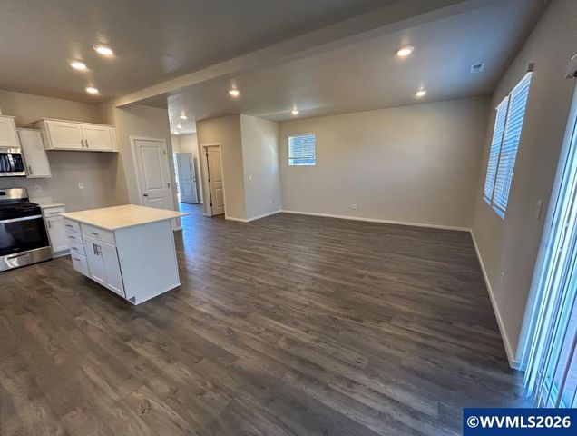 2676 U St, Springfield, OR 97477