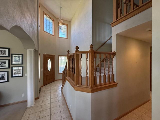 3402 Kingsbridge Drive, Janesville, WI 53546