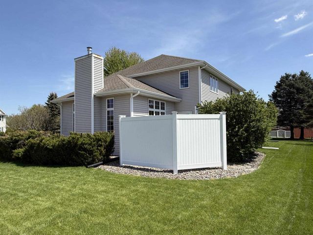3402 Kingsbridge Drive, Janesville, WI 53546