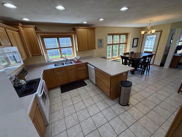 3402 Kingsbridge Drive, Janesville, WI 53546