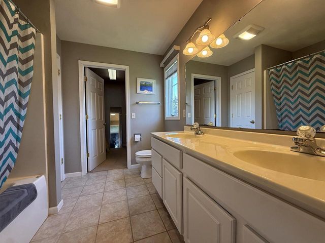 3402 Kingsbridge Drive, Janesville, WI 53546