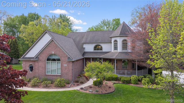 8425 Grays Drive, Grosse Ile Township, MI 48138