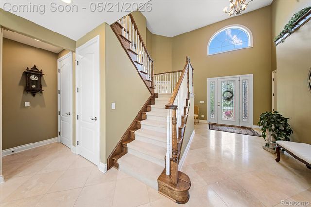 8425 Grays Drive, Grosse Ile Township, MI 48138