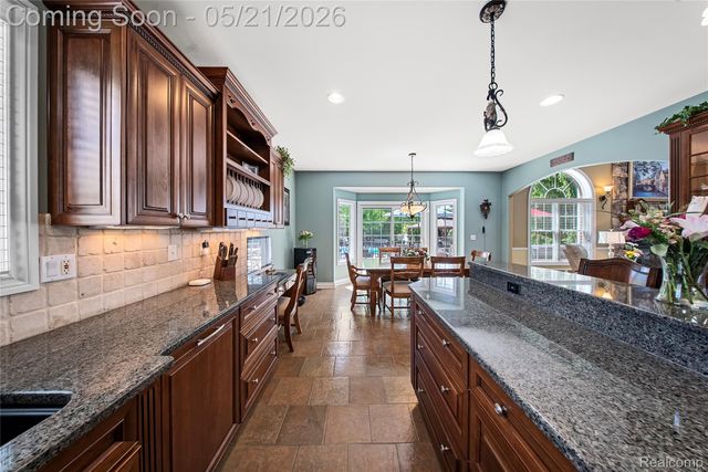 8425 Grays Drive, Grosse Ile Township, MI 48138
