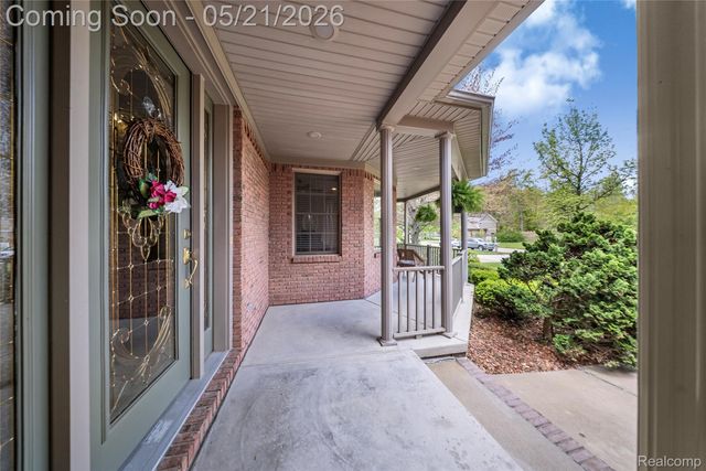 8425 Grays Drive, Grosse Ile Township, MI 48138