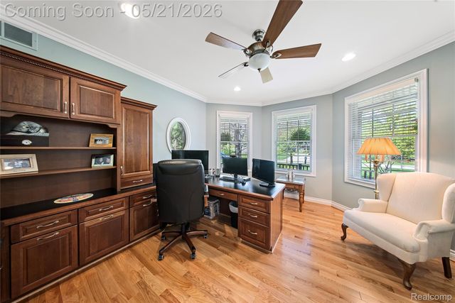 8425 Grays Drive, Grosse Ile Township, MI 48138