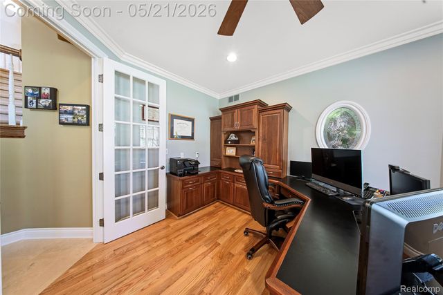 8425 Grays Drive, Grosse Ile Township, MI 48138
