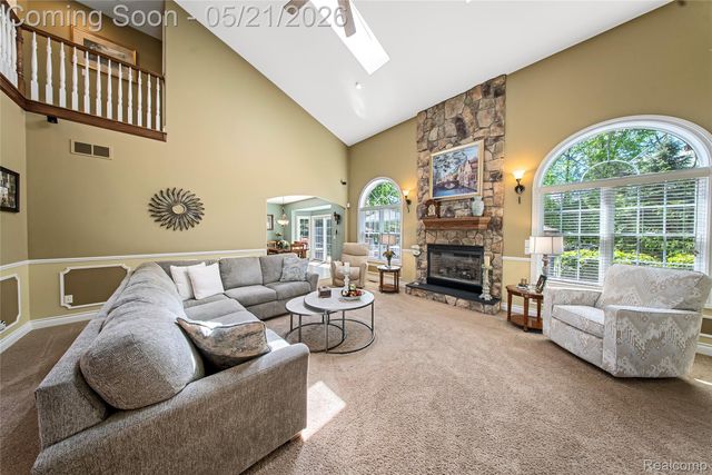 8425 Grays Drive, Grosse Ile Township, MI 48138