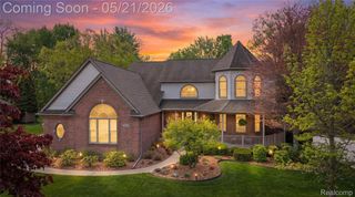 8425 Grays Drive, Grosse Ile Township, MI 48138