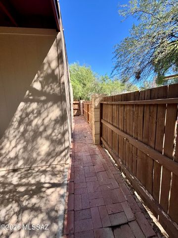 6980 E Abby Lane, Tucson, AZ 85715
