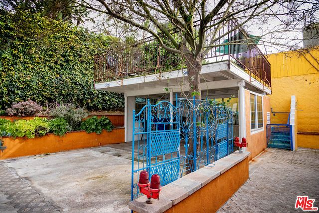 2420 Teviot Street, Los Angeles, CA 90039