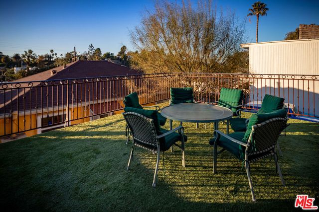 2420 Teviot Street, Los Angeles, CA 90039