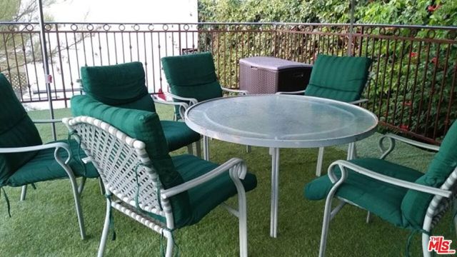 2420 Teviot Street, Los Angeles, CA 90039