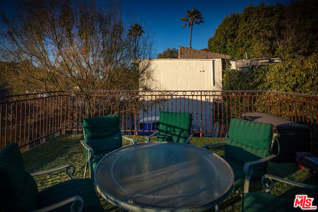 2420 Teviot Street, Los Angeles, CA 90039