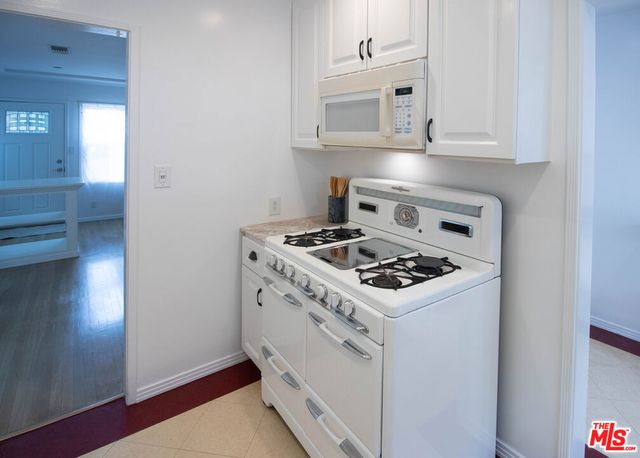 2420 Teviot Street, Los Angeles, CA 90039