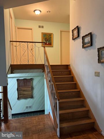 122 POCASSET RD, Philadelphia, PA 19115