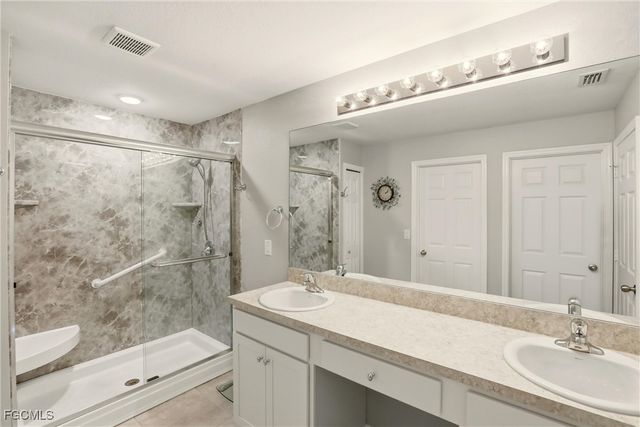 214 NE 24th TER, Cape Coral, FL 33909