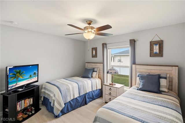 214 NE 24th TER, Cape Coral, FL 33909