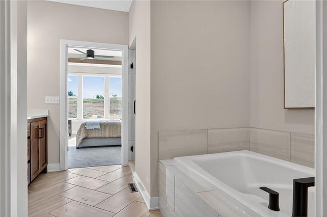 11546 S Olathe View Road, Olathe, KS 66061