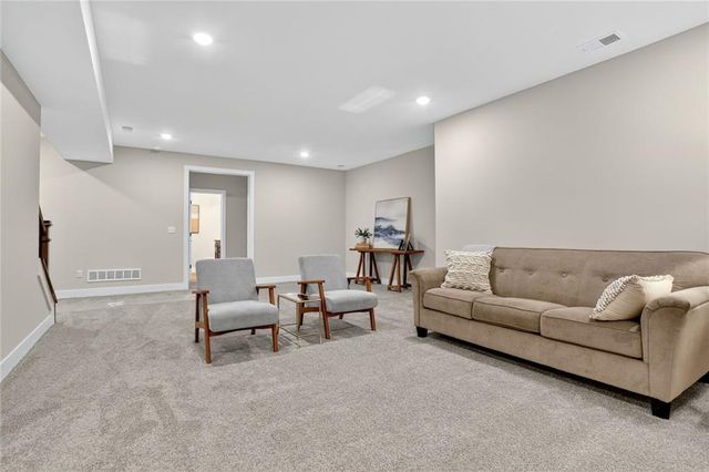 11546 S Olathe View Road, Olathe, KS 66061