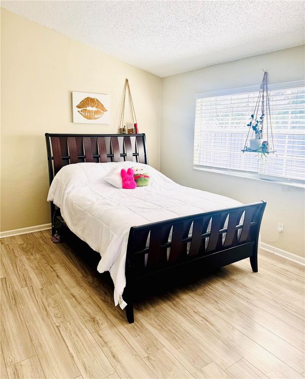 Image 11 of property listing at 1303 DUNHILL DRIVE, Longwood, FL 32750