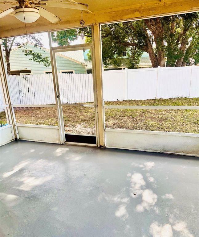 Image 18 of property listing at 1303 DUNHILL DRIVE, Longwood, FL 32750