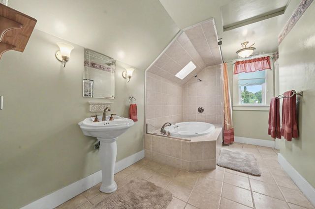 1407 Jackson Gate Rd, Jackson, CA 95642