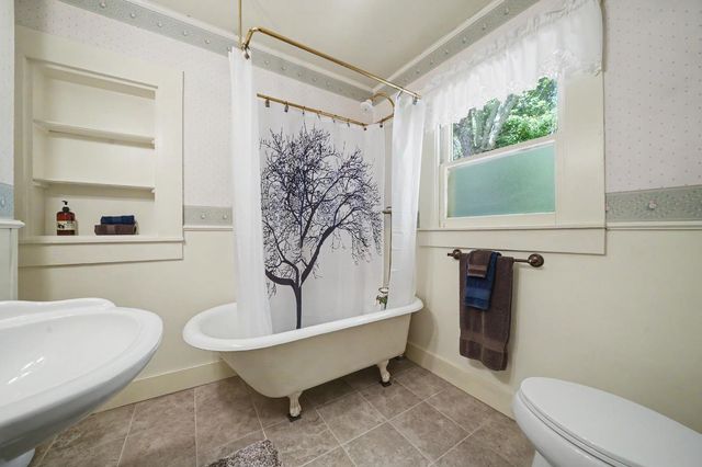 1407 Jackson Gate Rd, Jackson, CA 95642