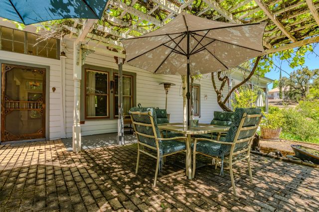 1407 Jackson Gate Rd, Jackson, CA 95642