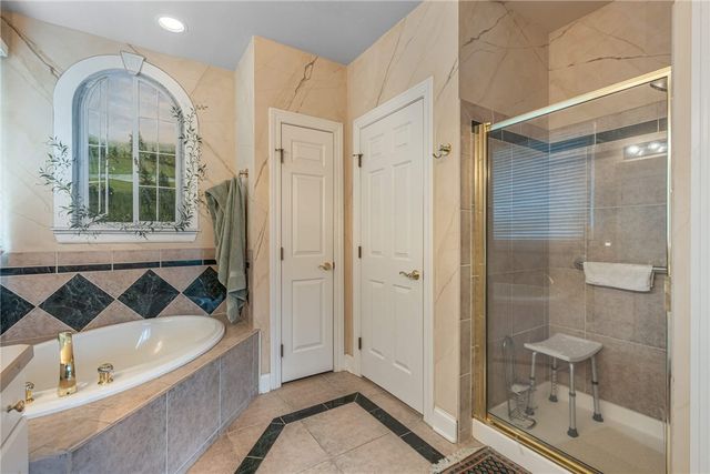 182 Barrington Village Drive, Beavercreek Twp, OH 45385