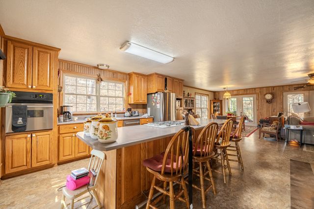 1934 Hog Creek Rd, Waynesboro, TN 38485