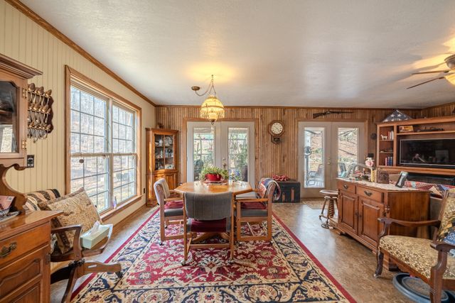 1934 Hog Creek Rd, Waynesboro, TN 38485