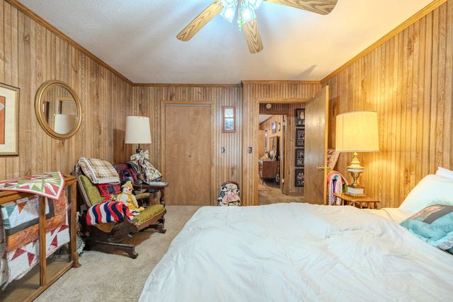 1934 Hog Creek Rd, Waynesboro, TN 38485