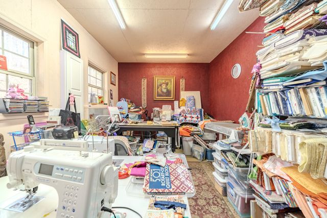 1934 Hog Creek Rd, Waynesboro, TN 38485