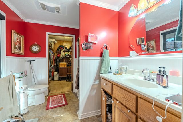 1934 Hog Creek Rd, Waynesboro, TN 38485