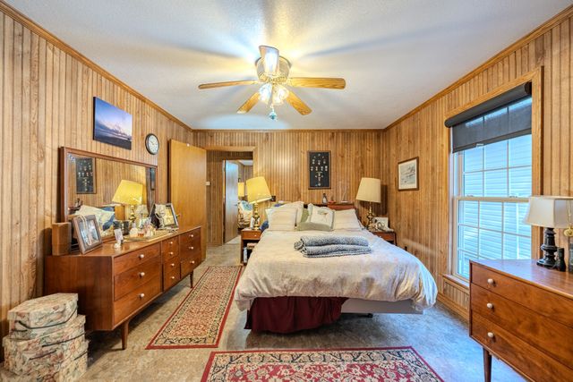 1934 Hog Creek Rd, Waynesboro, TN 38485