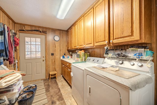 1934 Hog Creek Rd, Waynesboro, TN 38485