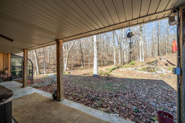 1934 Hog Creek Rd, Waynesboro, TN 38485
