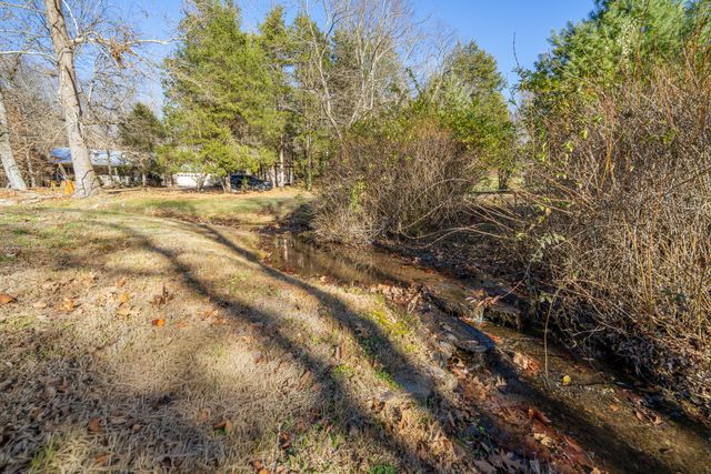 1934 Hog Creek Rd, Waynesboro, TN 38485