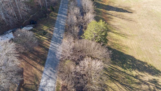 1934 Hog Creek Rd, Waynesboro, TN 38485