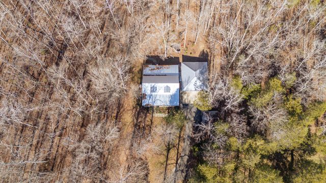 1934 Hog Creek Rd, Waynesboro, TN 38485