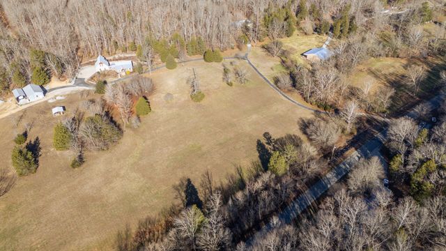1934 Hog Creek Rd, Waynesboro, TN 38485